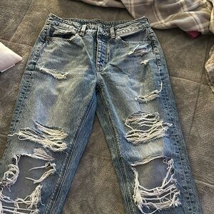 American Eagle 6 regular ripped tom girl pants
